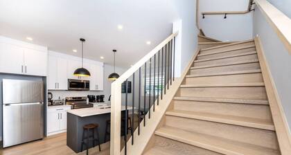 King bed Family-Friendly 3-Bedroom Home