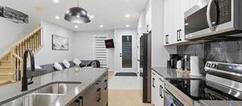 Modern 3BR City Getaway And Bright & Spacious