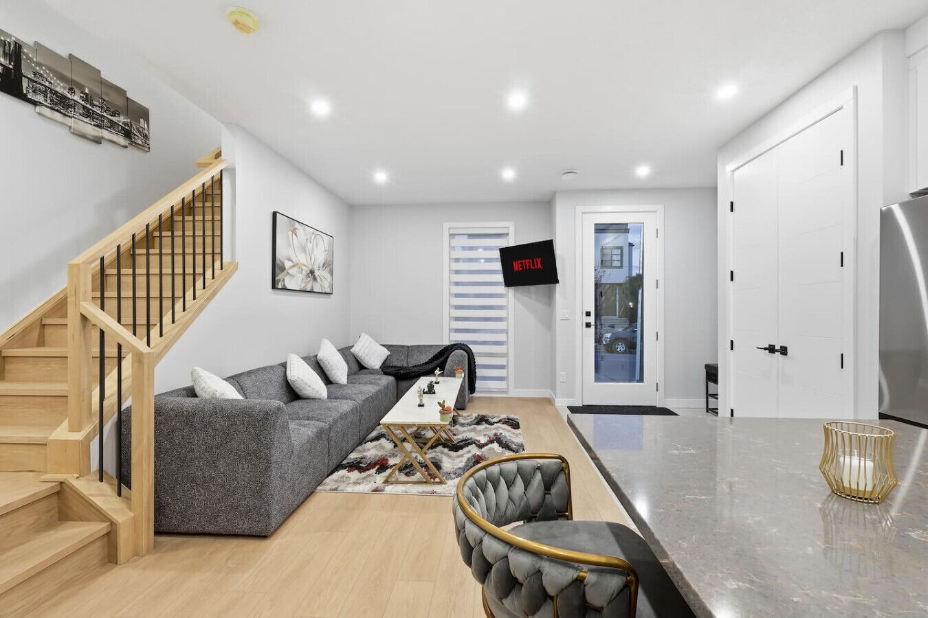 المنشأة من الداخل