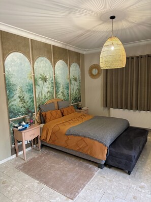 5 bedrooms, in-room safe, iron/ironing board, travel cot