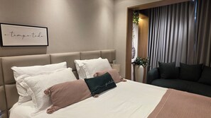 1 bedroom, iron/ironing board, Internet, bed sheets - Studio Lumière Moema (São Paulo)