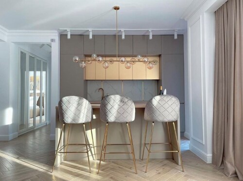 Selling Sunset Apartments