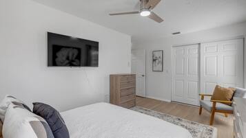 2 quartos, ferros/tábuas de passar roupa, Wi-Fi, roupa de cama