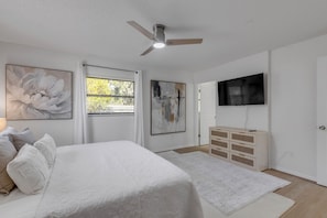 2 habitaciones, tabla de planchar con plancha, wifi y ropa de cama