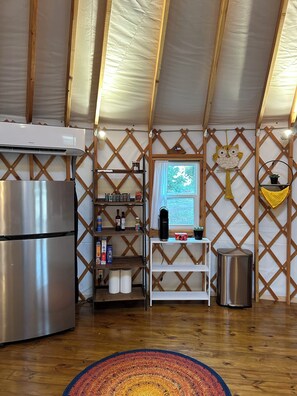 Interior - Hill Country Yurt Cabin w/ Hot Tub & Sunset Views in Boerne (Boerne)