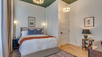 Deluxe Studio Suite | Blackout drapes, soundproofing, iron/ironing board, free WiFi