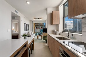 Private kitchen - Crosby Miami WTC 2BR/2BA Hideaway #2701 (Miami)