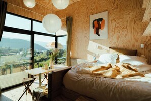 2 habitaciones, tabla de planchar con plancha, internet y ropa de cama 