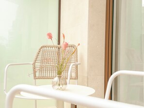 Deluxe-Doppelzimmer, Balkon, Stadtblick | Terrasse/Patio