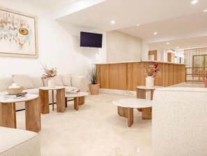 Dining - Hotel Petit Paris (Puerto Pollensa)