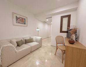 Deluxe Double Room, Pool View - Hotel Petit Paris (Pollenca)