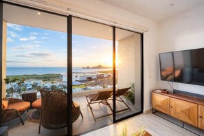 TV - Sky Penthouse With Private Plunge Pool (Cabo San Lucas)