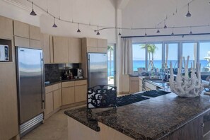Fridge, microwave, oven, stovetop - The Beachhouse At Rancho Leonero (Los Cabos)