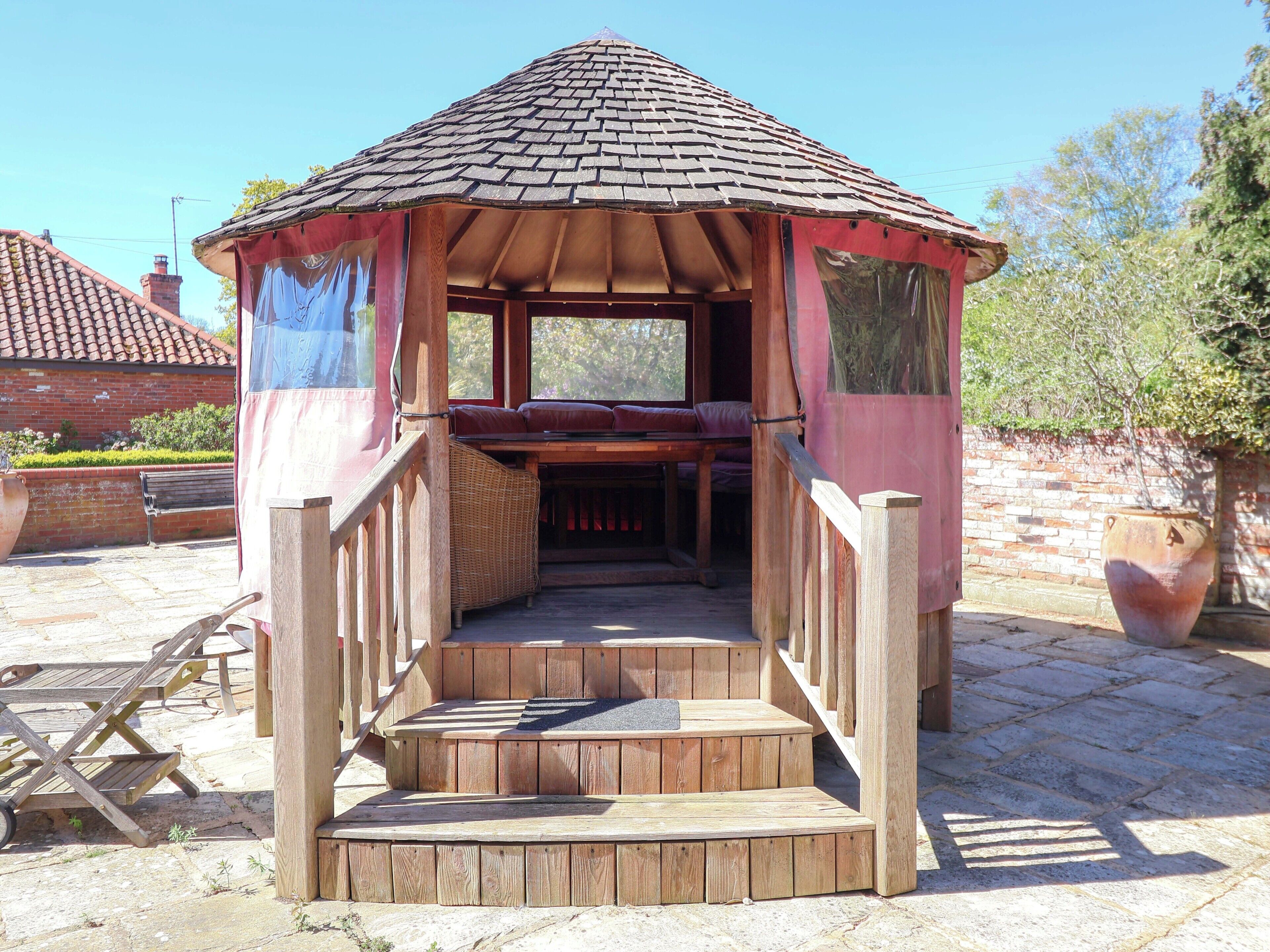 Cottage | Property grounds