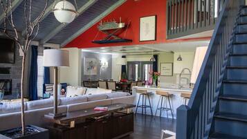 TV, fireplace, offices