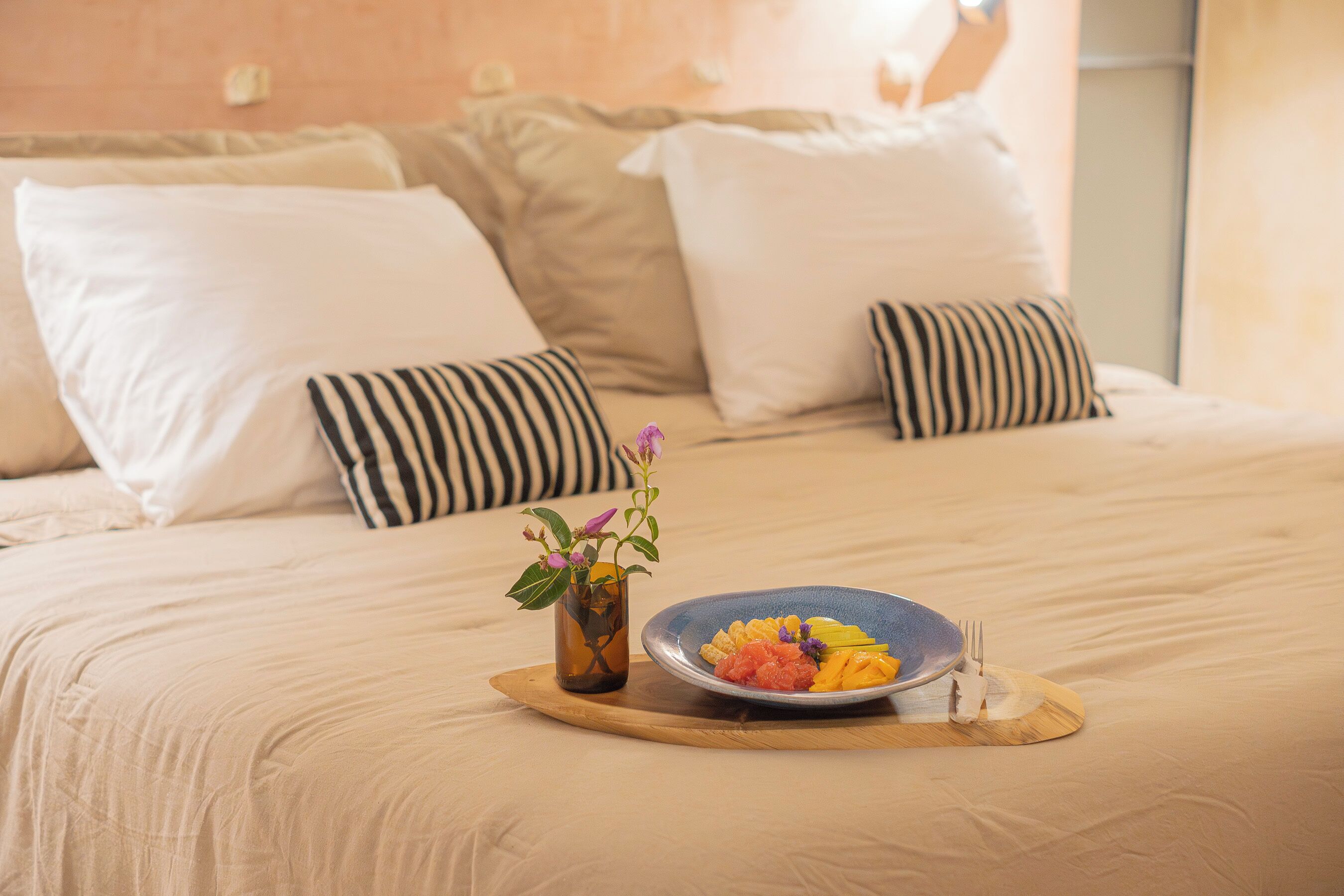 Deluxe Room, 1 King Bed | Premium bedding, memory foam beds, in-room safe, individually decorated