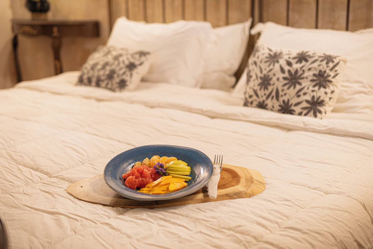 Deluxe-Doppel- oder -Zweibettzimmer, barrierearm, Klimaanlage | Zimmersafe, Verdunkelungsvorhänge, kostenloses WLAN