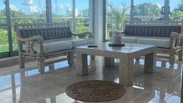 Apartment, 3 Bedrooms | Interior