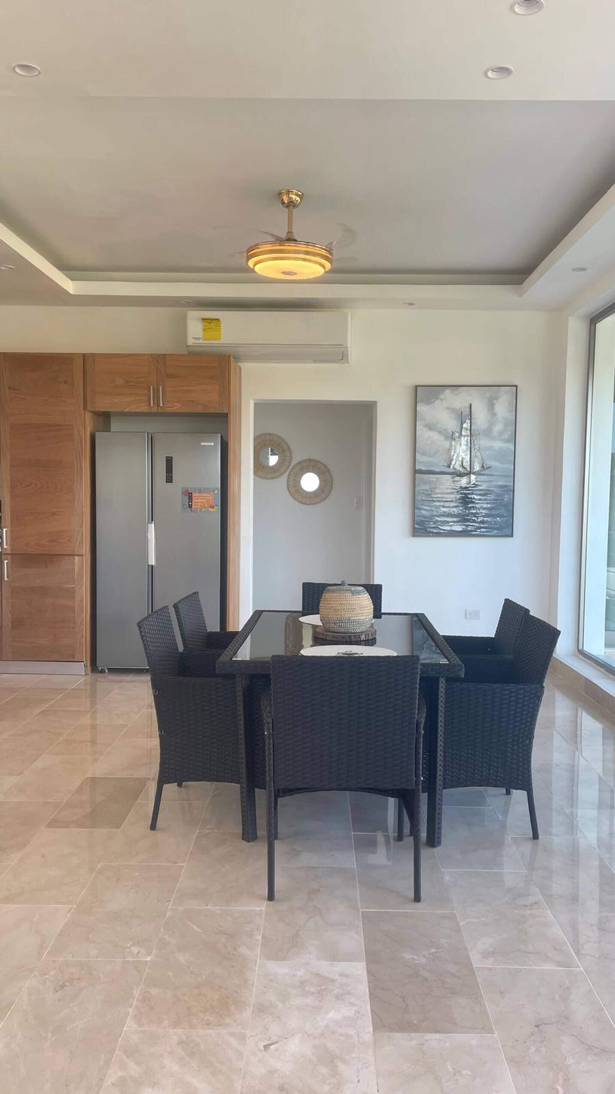 Apartamento, 3 quartos | Sala de jantar