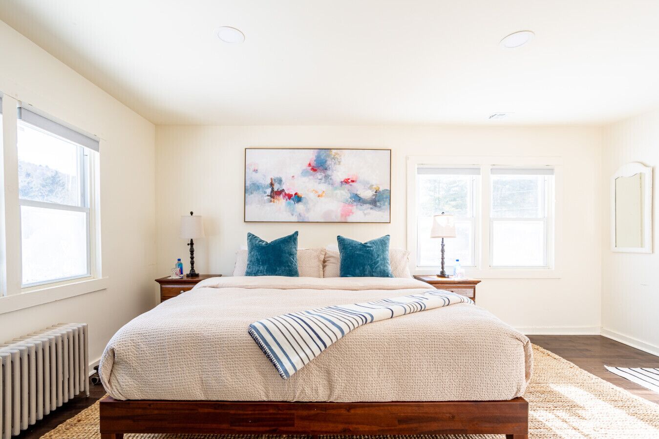 3 habitaciones, escritorio, tabla de planchar con plancha y wifi gratis 
