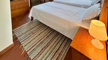 Quarto casal ou duplo conforto, vista para o jardim | Wi-Fi de cortesia