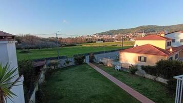 Khuôn viên nơi lưu trú