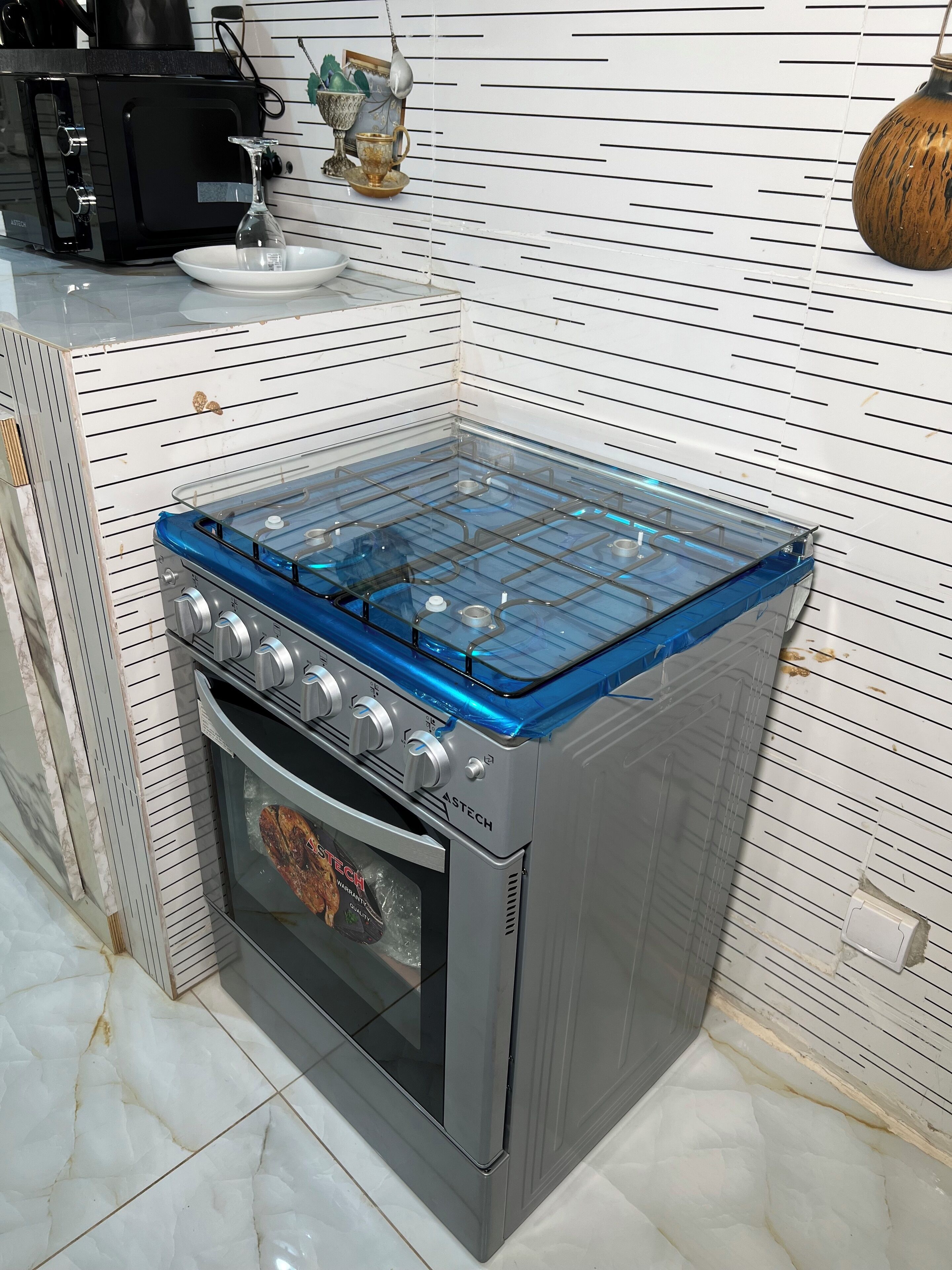 Tủ lạnh, lò vi sóng, lò nướng, bếp nấu 