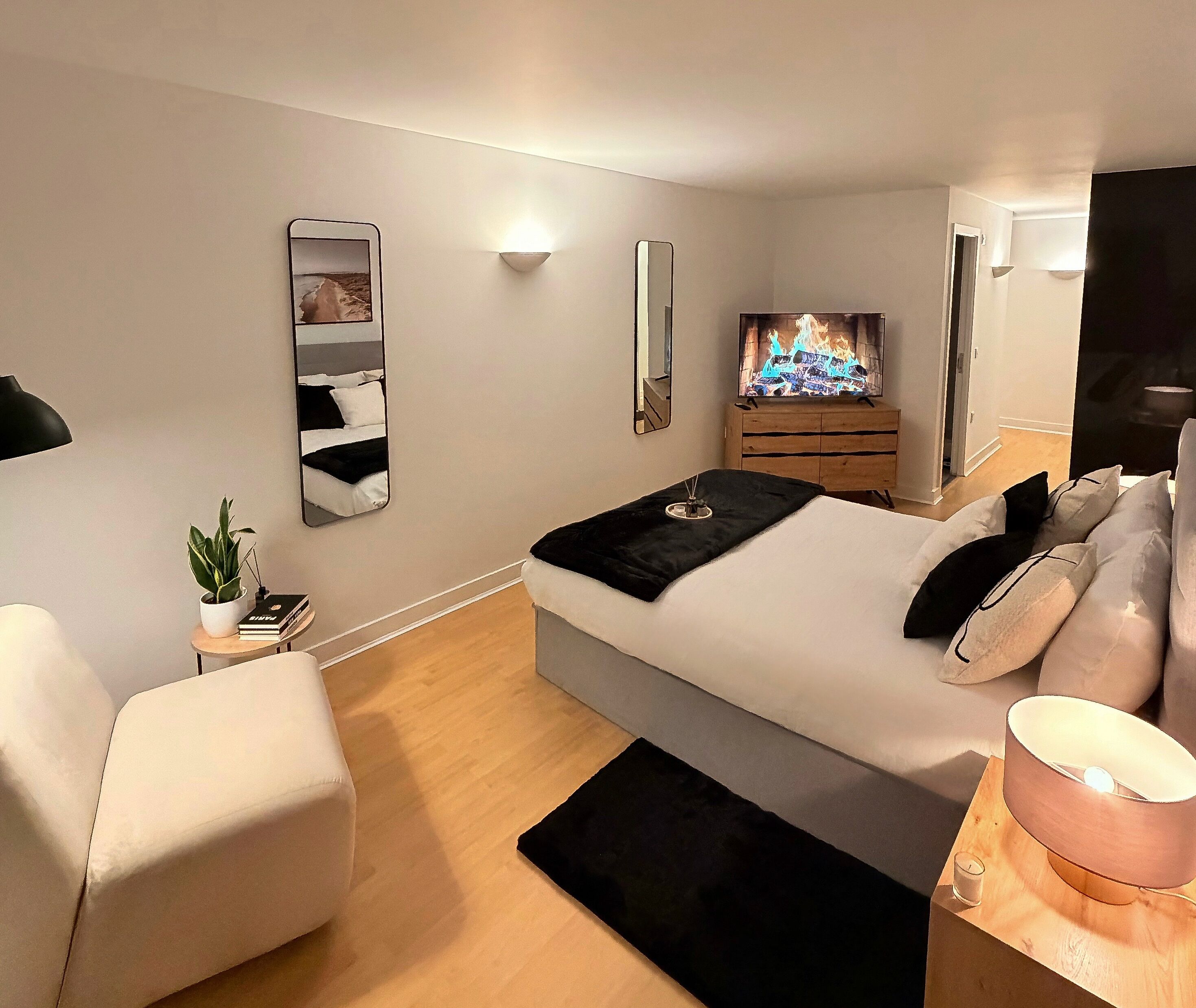 2 bedrooms, iron/ironing board, free WiFi, bed sheets