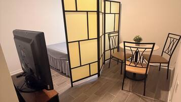 2 makuuhuonetta, ilmainen Wi-Fi, vuodevaatteet