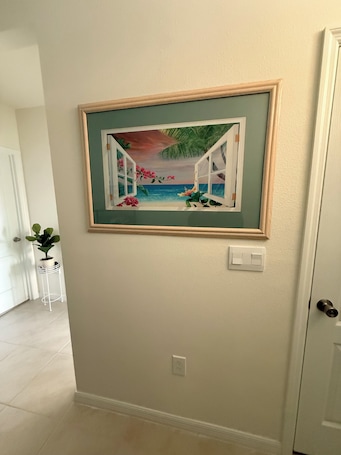 Interior. Cozy 2-bedroom & 1bathroom w. mini kitchenette in fantastic Lake Wales with AC