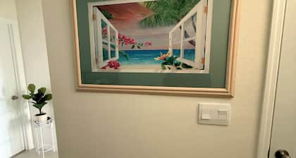 Cozy 2-bedroom & 1bathroom w. mini kitchenette in fantastic Lake Wales with AC