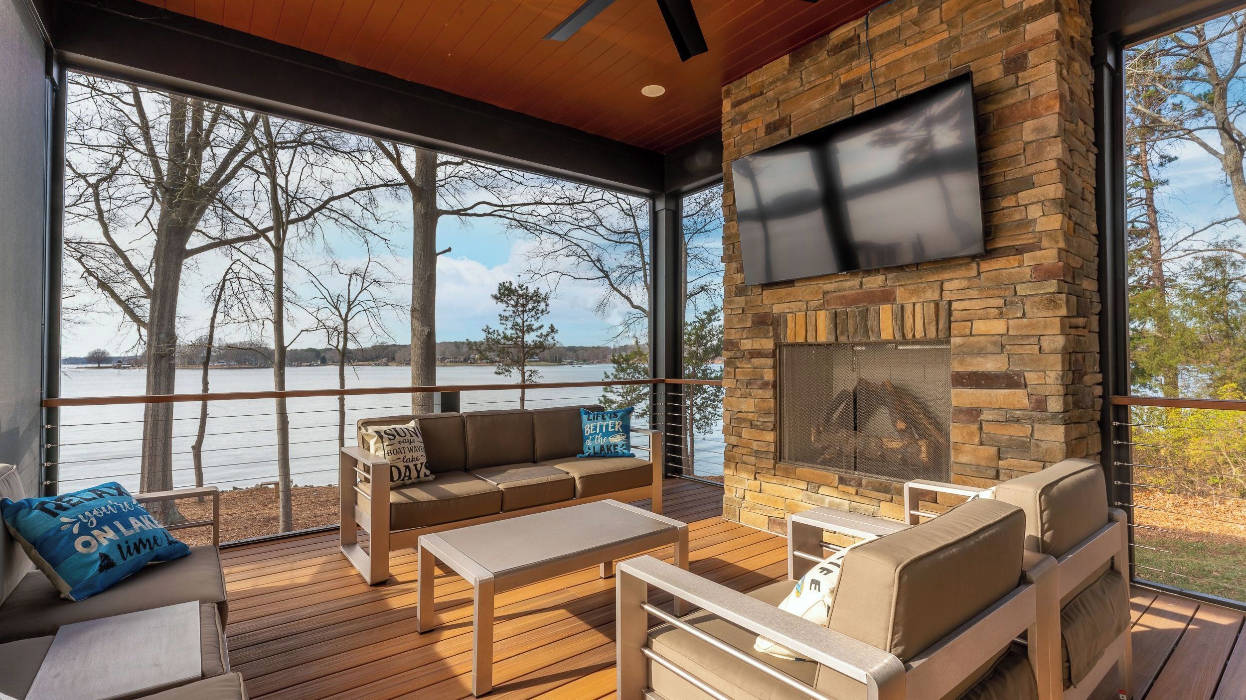 House (5 Bedrooms) | Interior