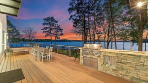 House (5 Bedrooms) | Interior - Paradise Peninsula by Avantstay Waterfront Private Beach, View (Mooresville)