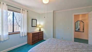 4 Schlafzimmer, BĂŒgeleisen/BĂŒgelbrett, WLAN, BettwĂ€sche