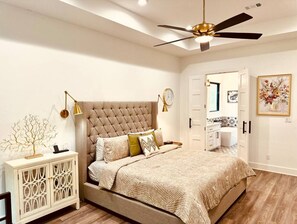 Desk, iron/ironing board, WiFi, bed sheets