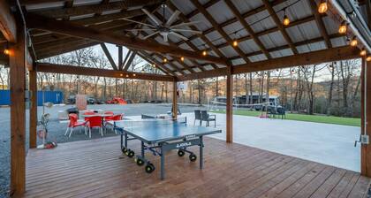 Family Fun Barn - Pet Friendly