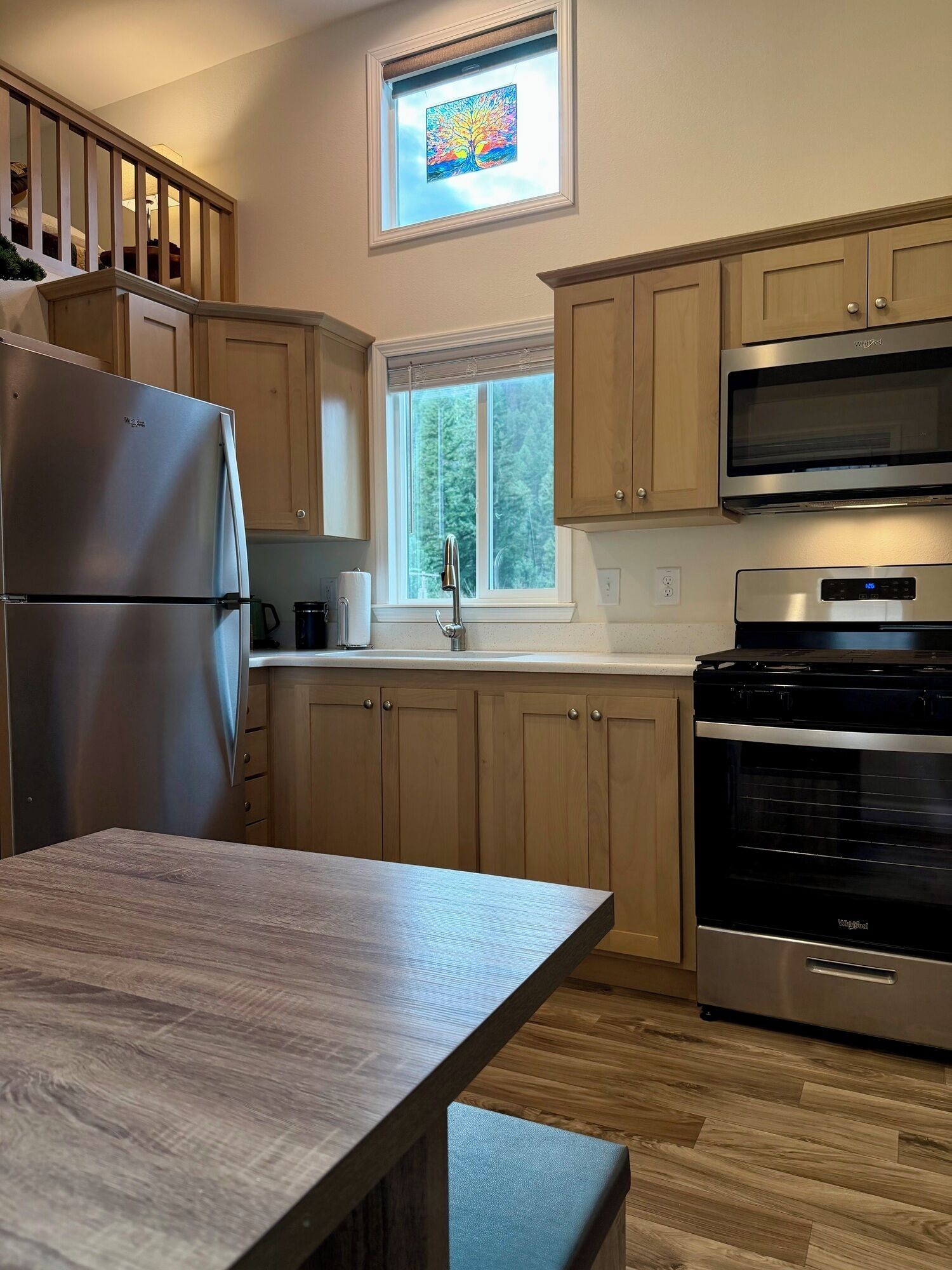 Microondas, horno, placa de cocina, cafetera/tetera