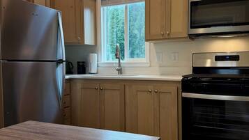 Microondas, horno, placa de cocina, cafetera/tetera