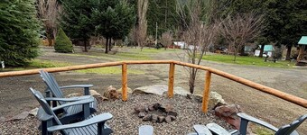 Woodland Cabin in Umpqua National Forest