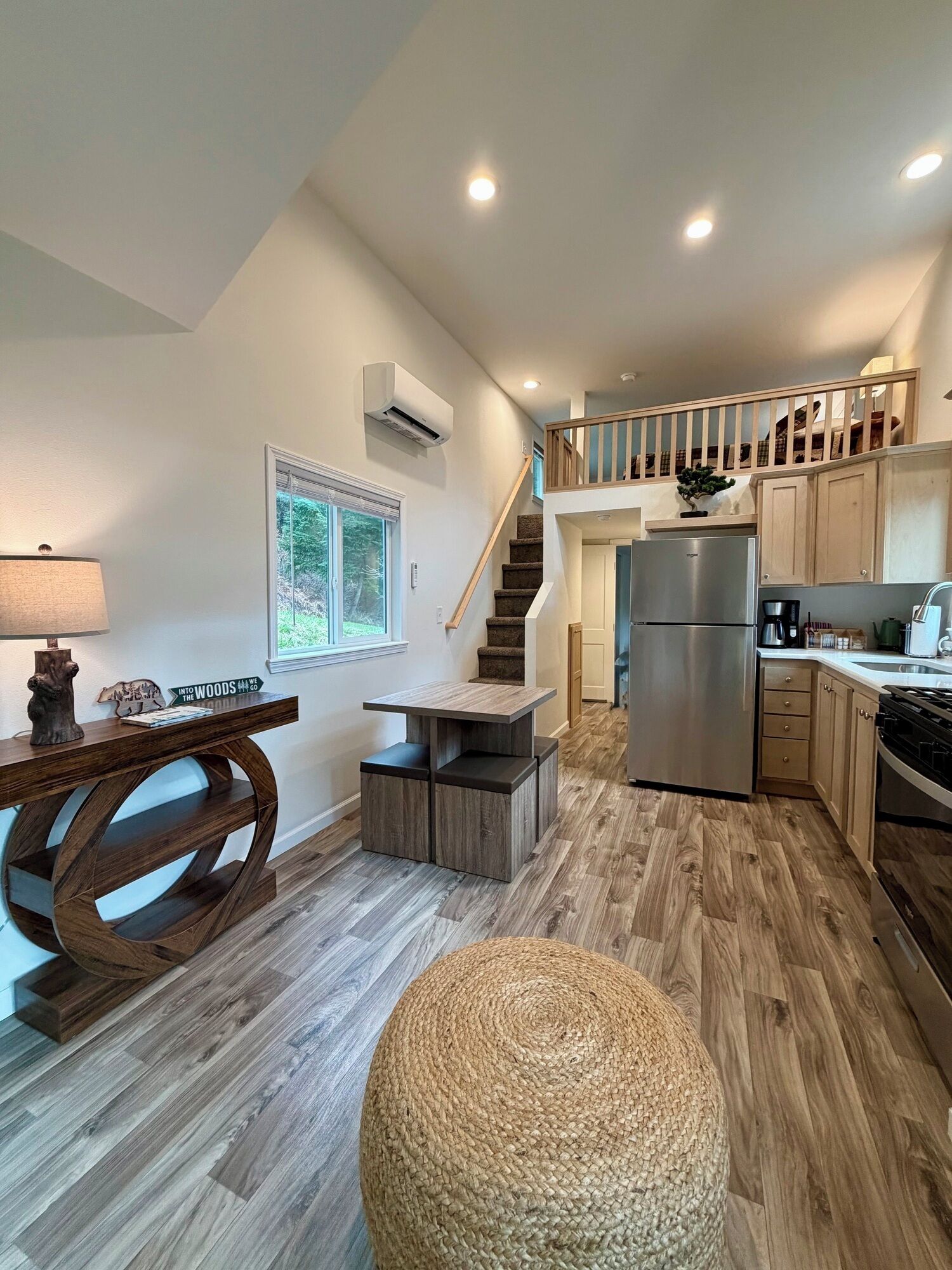 Mikrovågsugn, ugn, spishäll och kaffe- och tebryggare