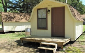 Exterior - One of our Glamping Site at the Bar M Resort on Table Rock Lake (Branson)