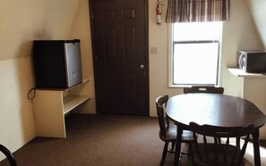 Dining - One of our Glamping Site at the Bar M Resort on Table Rock Lake (Branson)