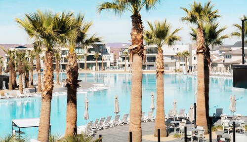 Blue Lagoon at Desert Color