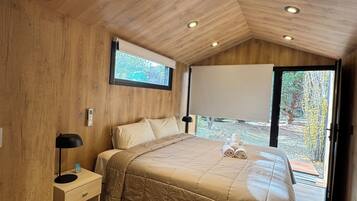 4 bedrooms, internet, bed sheets