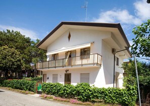 Exterior - Holiday apartment with community garden (Bibione)