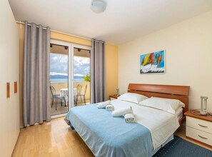 Internet, bed sheets - Classic One Bedroom Apartment with Sea View and Terrace (Stanici)