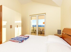 Internet, bed sheets - Premium Two Bedroom Apartment with Sea View and Terrace (Stanici)