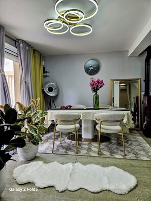 Dining - Maison Romantique entre deux fleuves chez l'habitant  (Montereau-Fault-Yonne)