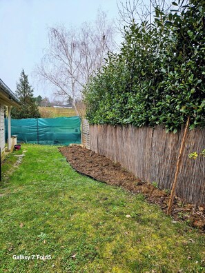 Property grounds - Maison Romantique entre deux fleuves chez l'habitant  (Montereau-Fault-Yonne)