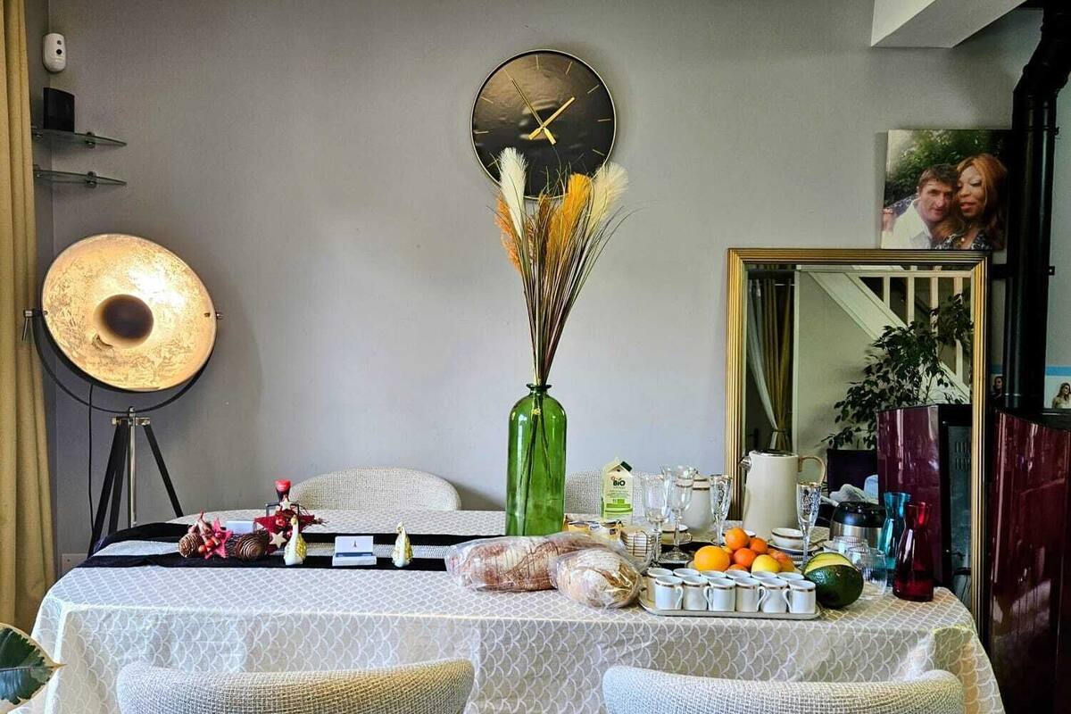 45-inch flat-screen TV with cable channels, computer monitors, printers